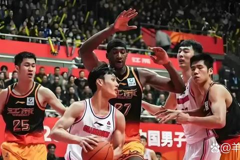 广东宏远VS深圳新世纪：南粤德比激战点燃CBA争霸烽火