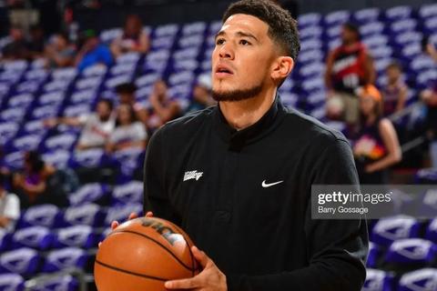 布克NBA生涯巅峰突破_从超级得分手到太阳队领袖蜕变记