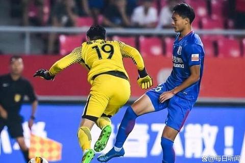 鲁能vs申花激战实录：关键进球与战术解析全程回放