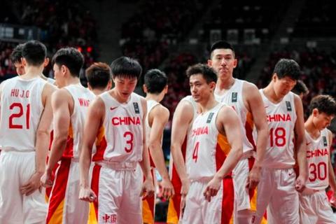 中国男篮困境解析：成绩下滑根源与未来破局之路