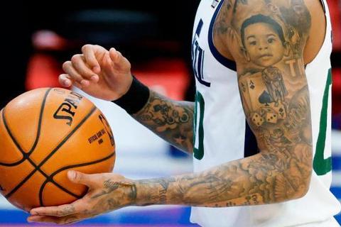 NBA球员纹身中的中国元素：文化误解与忠诚信仰的碰撞