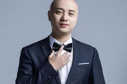 昊凯职业战队探秘：从WOA首代选手到氧气瓶解说