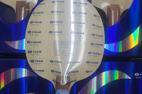 银河底板选购指南-热门型号性能对比与推荐解析