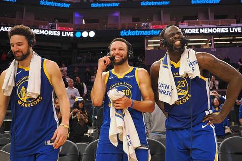 金州勇士巅峰时刻：荣耀与热血交织的NBA经典赛场图片精选