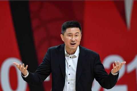 防守悍将于德豪_从争议到认可-杜锋为何坚持招入国家队
