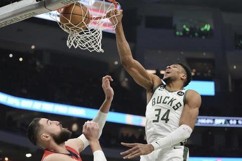 字母哥NBA巅峰之路：天赋绽放与荣耀征程_从希腊到世界之巅
