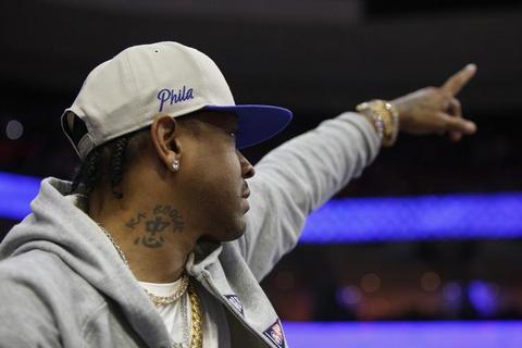 NBA艾弗森效力球队全解析：从76人到掘金的传奇生涯  第1张
