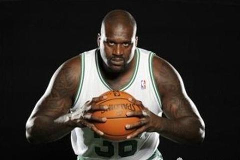 NBA大鲨鱼奥尼尔_扣碎篮板的统治力与四冠王传奇