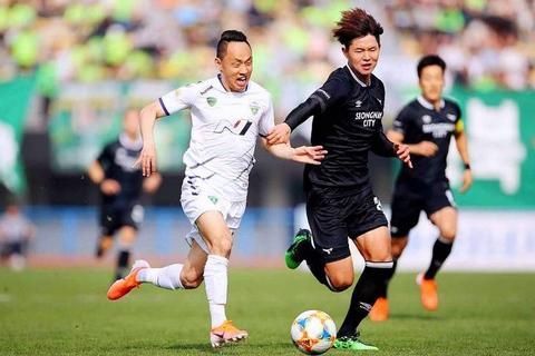 济州联队vs首尔FC：韩职焦点战点燃绿茵对决