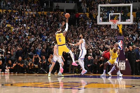 三分神话_NBA顶尖射手的远投艺术与致胜密码