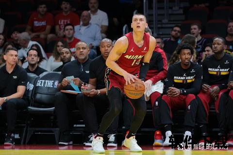 热火vs篮网_希罗27分关键攻防锁定胜局