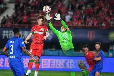 辽宁vs恒大巅峰对决：中超争冠焦点战引爆绿茵鏖战