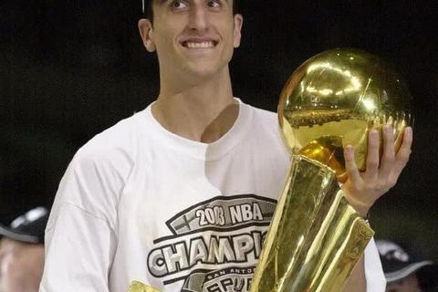 妖刀传奇-吉诺比利NBA生涯：逆风蛇形舞步铸就马刺王朝奇兵
