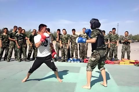 特种兵对决散打运动员：实战能力与格斗技巧终极较量