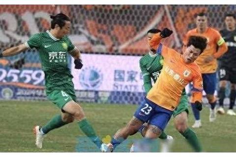 泰达vs鲁能：津鲁对决引爆中超焦点战_谁能笑傲绿茵场