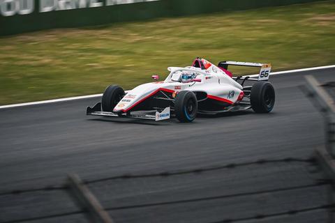 F4赛车价格解析-一辆F4方程式赛车的购置成本与售价详解
