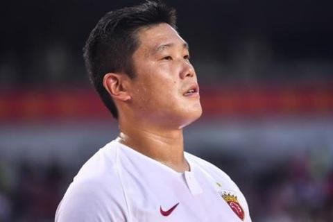 胡尔克蔡慧康壮汉对决：中超力量巅峰之争