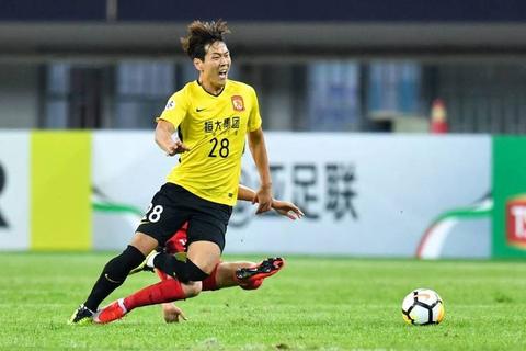 广州恒大四球奏凯续写连胜_上海申花防线失守饮恨败北