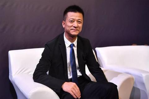 束昱辉百亿资产之谜：私人飞机_劳斯莱斯与传销帝国浮沉