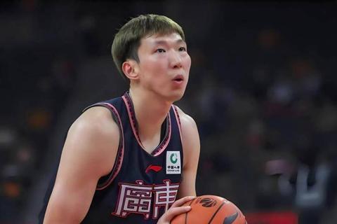 八一终结15连败：团队制胜克新疆_周琦高效难救主