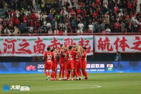 迈达纳头球双响定乾坤-河南空霸屡献关键绝杀