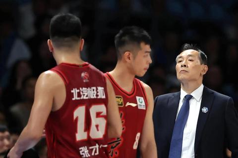 北控vs国安激战正酣-中超焦点战引爆京门德比悬念
