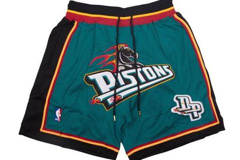NBA球裤进化史-从功能装备到潮流单品的蜕变之路