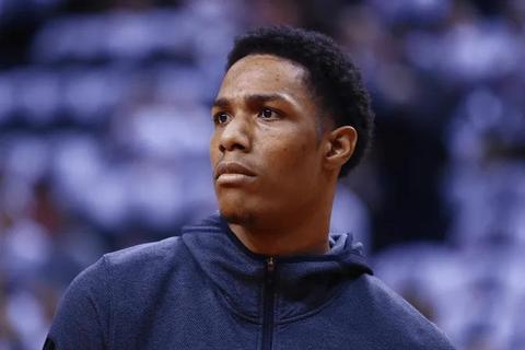 麦考加盟广州龙狮队_三届NBA冠军后卫新东家