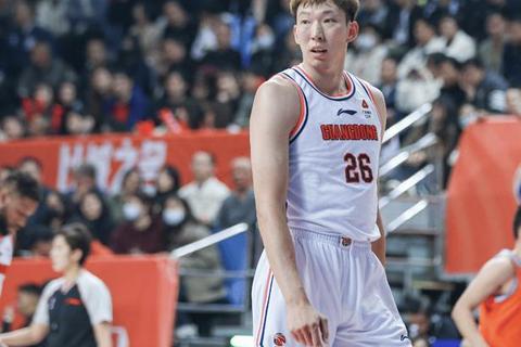 周琦23+20统治内线_北京力克青岛豪取七连胜