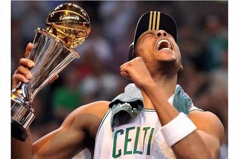 NBA奖项荣誉巅峰：赛季之星与团队辉煌时刻