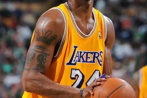 NBA传奇科比高光时刻_24号球衣永恒记忆-经典赛场图片回顾