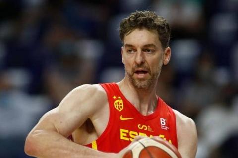 加索尔NBA位置解析：大前锋与中锋的双重角色定位