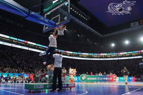 NBA篮球赛事直播_热血激战实时放送-巅峰对决见证精彩扣篮瞬间