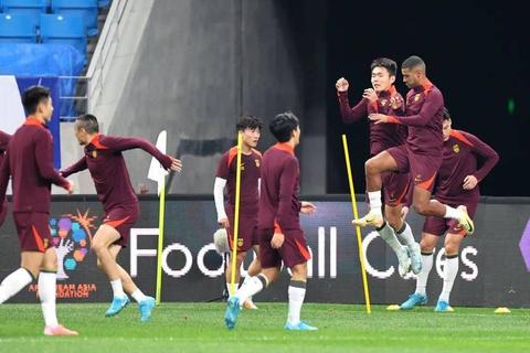 国足vs新西兰直播_国际热身赛强强对话今晚19-35激情开战