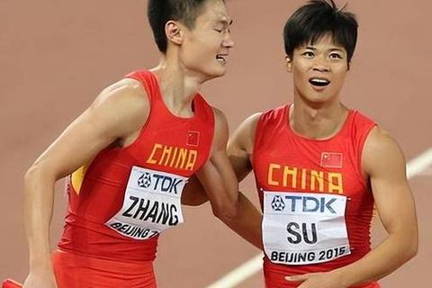 苏炳添VS张培萌：中国飞人速度争锋_百米赛道双雄巅峰较量实录