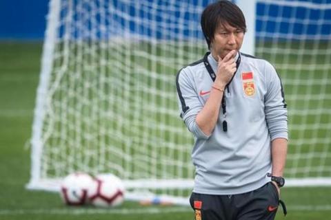 李铁为何获选主帅？解析国足选帅背后的关键考量因素