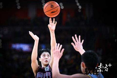 广东宏远赛事回放_关键战术解析与精彩瞬间全记录