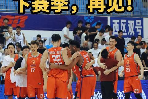 NBA赛场暴力冲突升级：涉事球员遭禁赛处罚与舆论风波