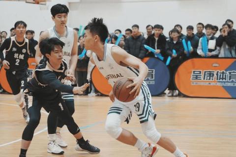 虎扑羊：直男社区的篮球狂欢与次元破壁
