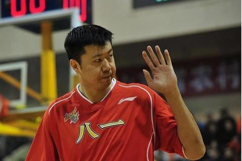 王治郅_NBA中国第一人-追风少年的跨洋篮球征程