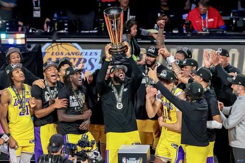 NBA西决：掘金横扫湖人首进总决赛创历史