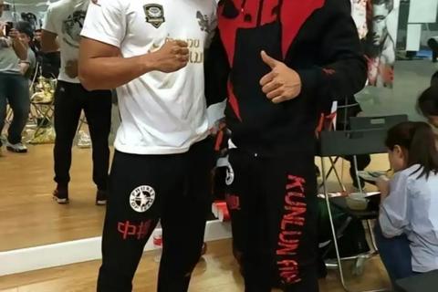 泰拳巅峰三番战：西提猜VS苏波邦经典对决全记录