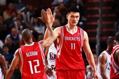 姚明NBA生涯_中国巨人的篮球传奇与跨文化交流桥梁
