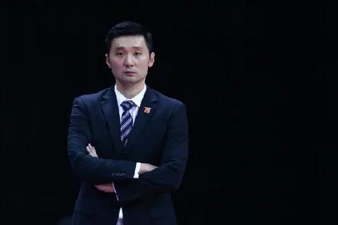 刘炜_关键胜利背后的外援困局与帅位争议