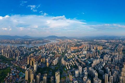 清远VS生态崛起与城市焕新：探秘粤北发展双引擎之路
