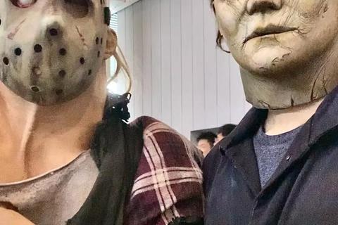 暗夜猎杀：不死邪灵迈克尔迈尔斯对决水晶湖煞星杰森