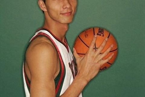 天赋与性格双重制约：易建联NBA生涯未达预期之谜