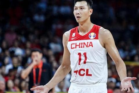 易建联缺席亚洲杯原因解析：退役转型与伤病影响成关键因素